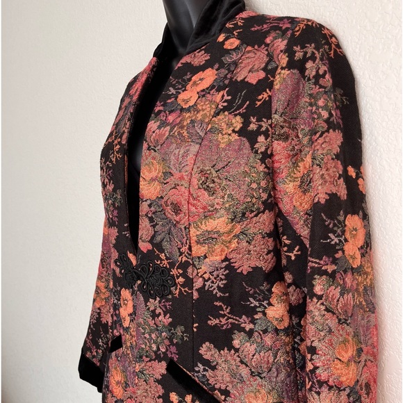 Soft Surroundings Westbury Garden Jacquard Velvet Blazer - Picture 4 of 13